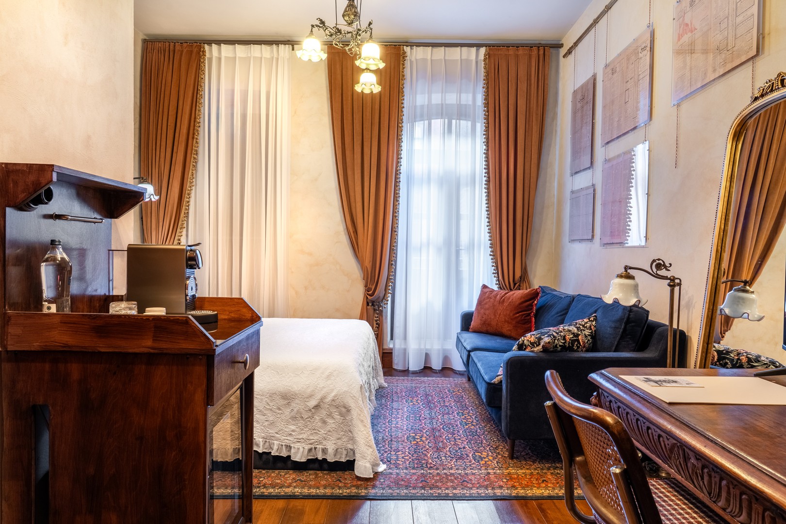 ROOM 0 BACK - Main Image